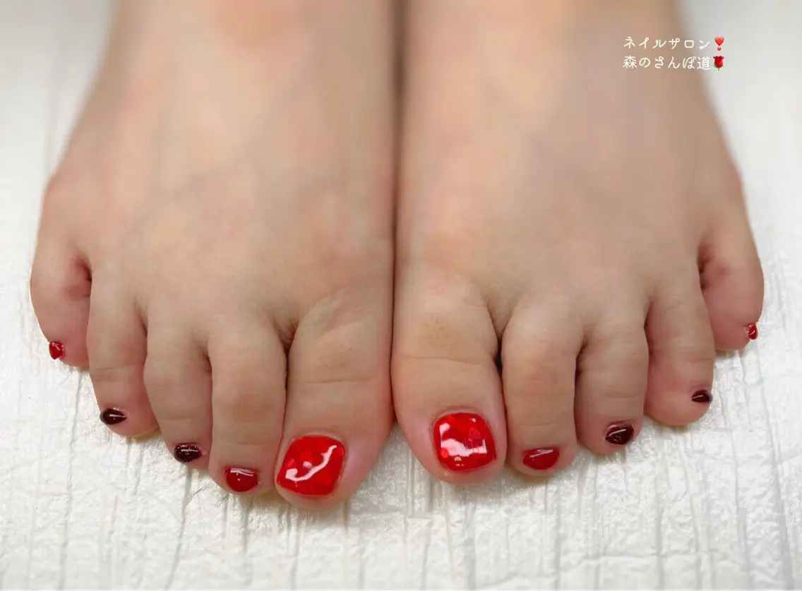 ネイル フットネイル ショートネイル 森のさんぽ道のネイルデザイン