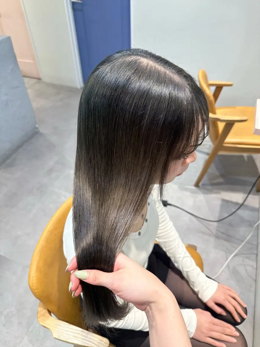 ロング カラー ヘアカラー HANAME 原宿美容室のヘアスタイル