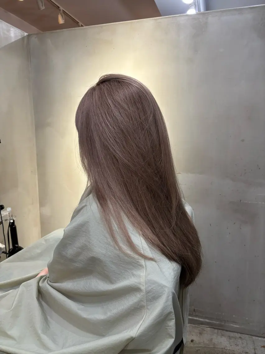 ロング カラー ベージュカラー ブリーチ ミルクティーベージュ ヘアカラー 中園康 /カラー/ブリーチのヘアスタイル