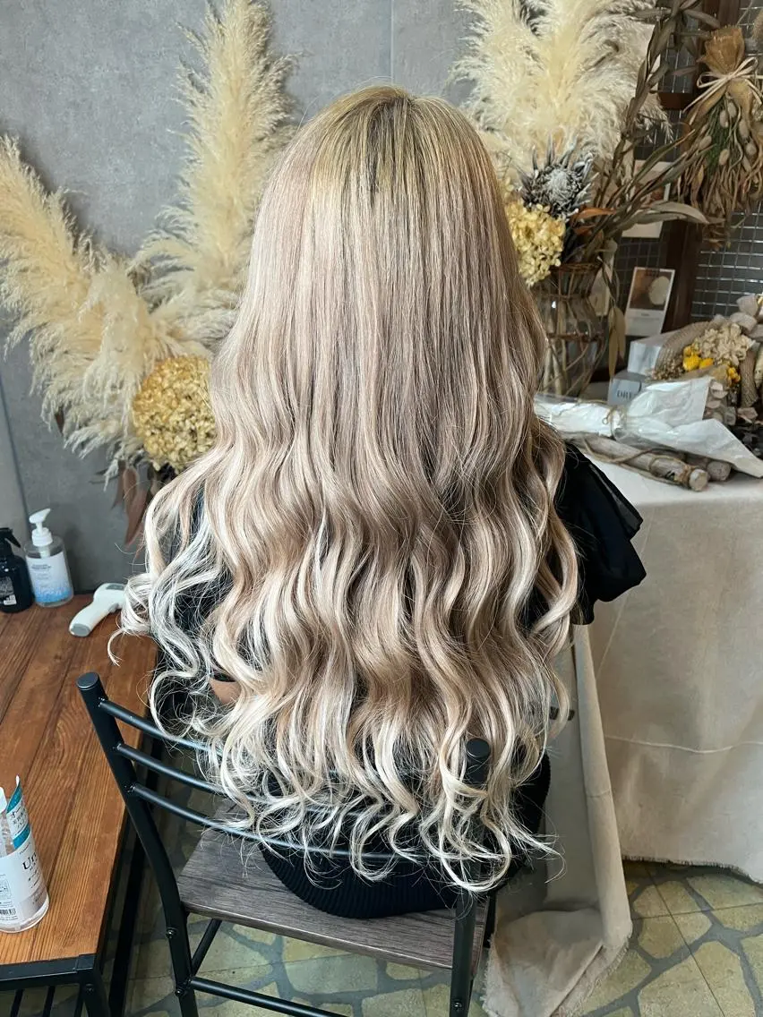 【長さ出し1番人気】髪質高品質シールエクステ60枚🧏🏼‍♀️＋エクステ長さ調整カット💇🏻‍♀️の写真