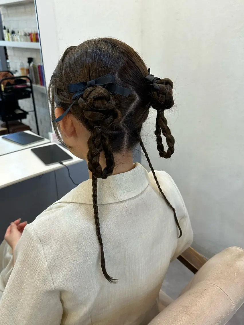 ロング ヘアアレンジ お団子ヘア ヘアセット 🩵透明感/高発色 /難波/北原佑記🌸のヘアスタイル