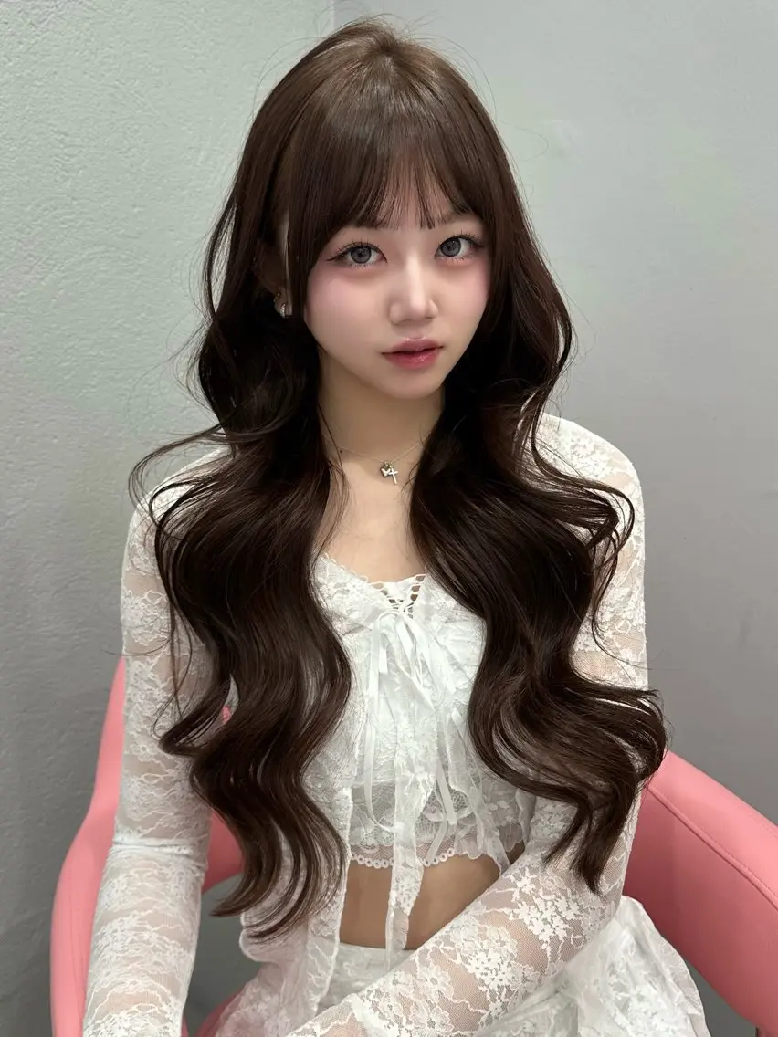 ロング カット ヘアカラー 𝑴𝑶𝑲𝑨渋谷 トレンド韓国ヘア🩷のヘアスタイル