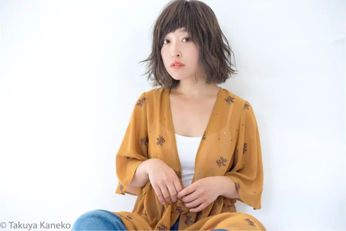 ミディアム アッシュ ボブ 斜めバング 似合わせカット 小顔カット TAKU 小顔カット 大人女性💇専門のヘアスタイル