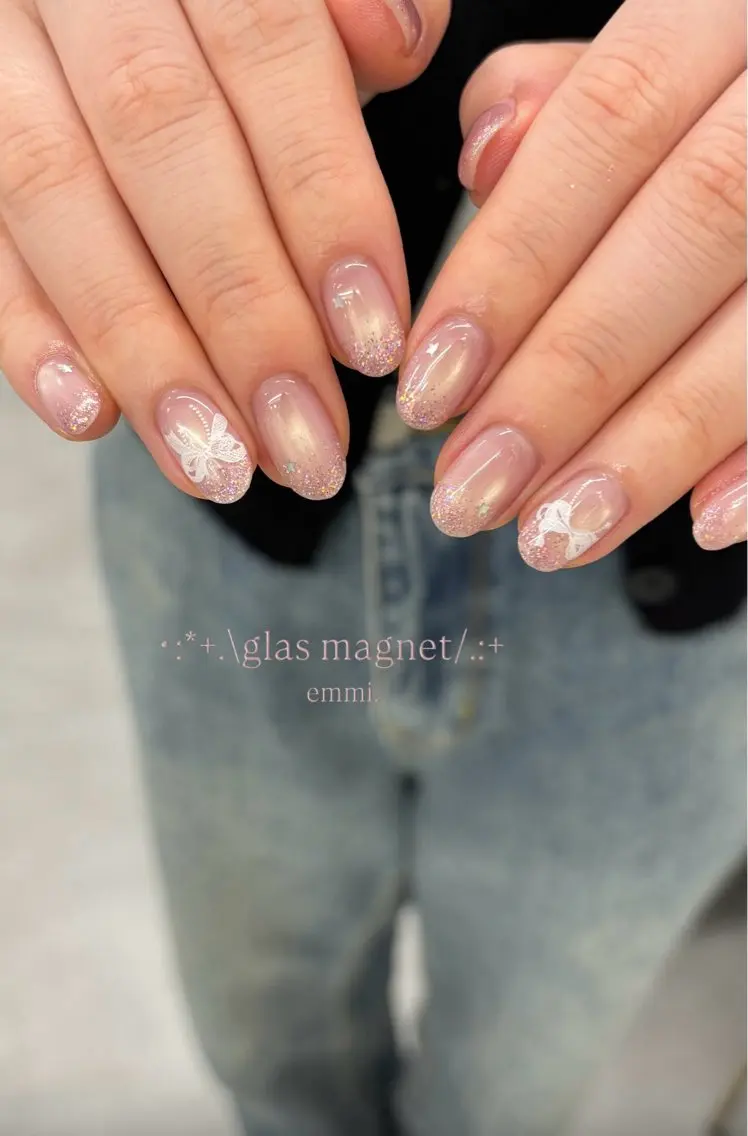 ネイル チークネイル フレンチネイル ガーリー 氷ネイル・うるうるネイル キラキラネイル ハンドネイル emmi nailのネイルデザイン