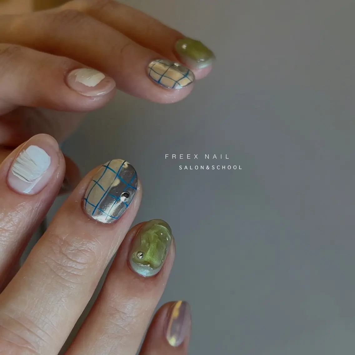 ネイル ミラーネイル ハンドネイル ハンドケア freex nail /ニュアンス/個性派のネイルデザイン
