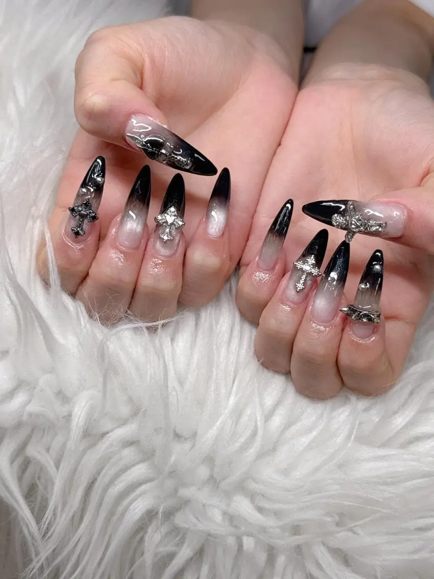 ネイル Lee Nailsのネイルデザイン