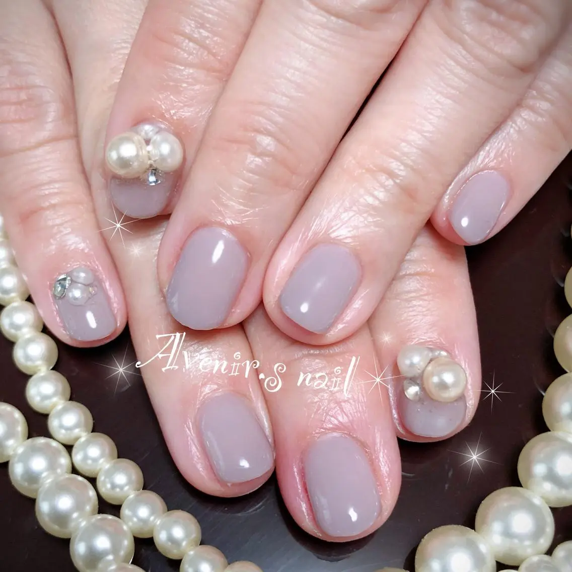 ネイル ストーンネイル Home Salon Avenir.のネイルデザイン