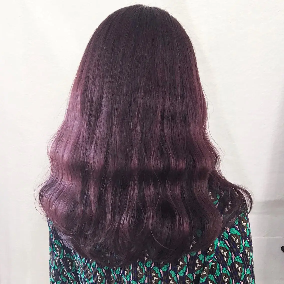 カラー ブリーチ ピンクカラー バイオレットカラー K-POP好き美容師 🇰🇷Kai.Yのヘアスタイル