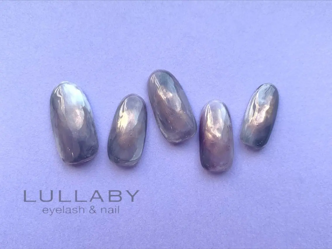 ネイル LULLABY 銀座並木通り店のネイルデザイン