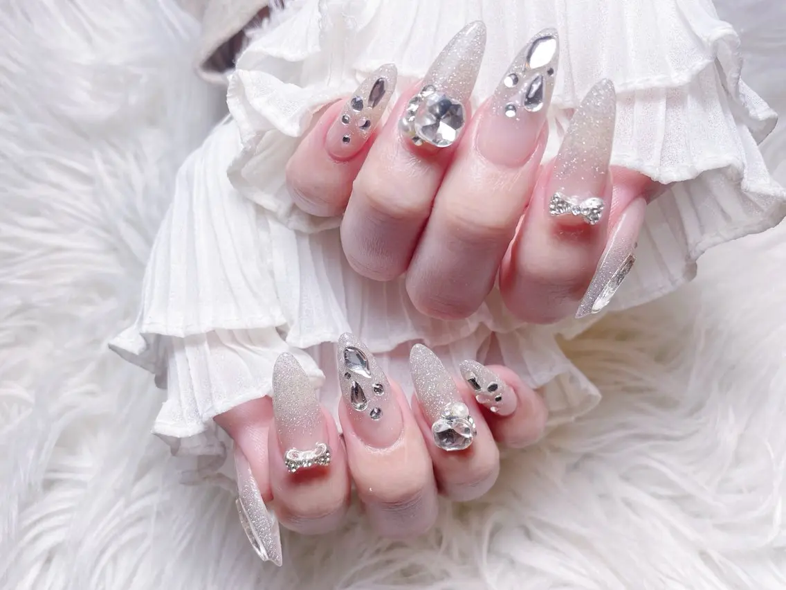 ネイル チークネイル 長さ出し フラワーネイル フレンチネイル ガーリー ハンドネイル ハンドケア NEW NAIL 池袋のネイルデザイン