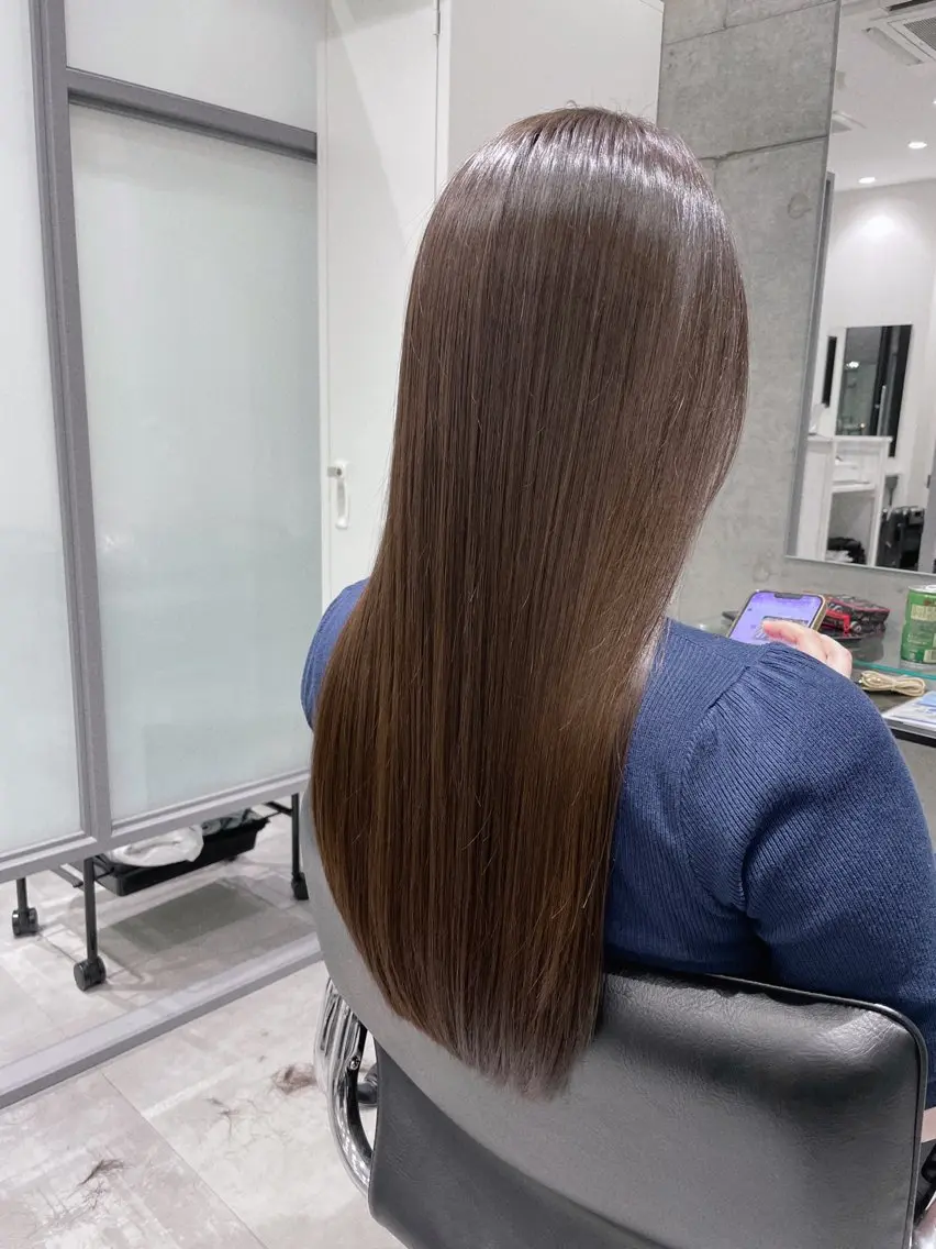 セミロング カラー 縮毛矯正 トリートメント ドライ カット✂️髪質改善のヘアスタイル