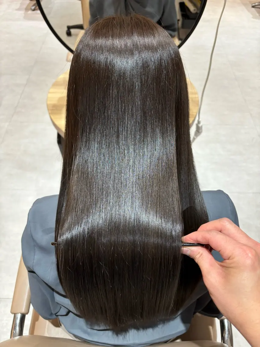 ロング カラー ブリーチ 透明感カラー ブリーチなしカラー 髪質改善 ヘアカラー トリートメント 京都駅/透明感カラー /髪質改善/岩崎拓郎のヘアスタイル