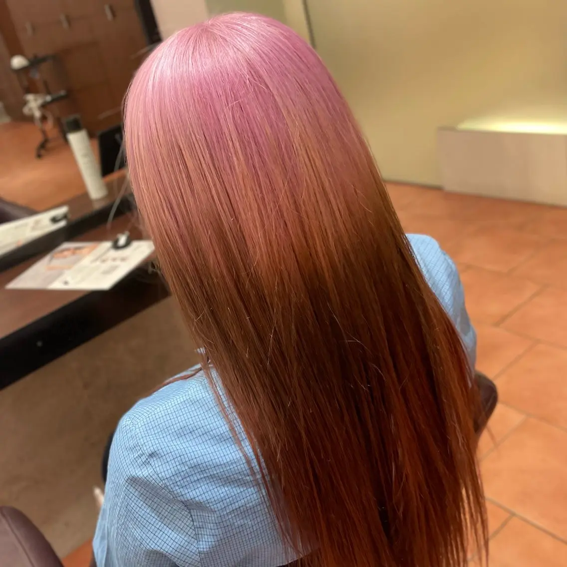 ロング カラー ヘアカラー トリートメント ⭐️韓国ブリーチ 顔周りカット⭐️のヘアスタイル