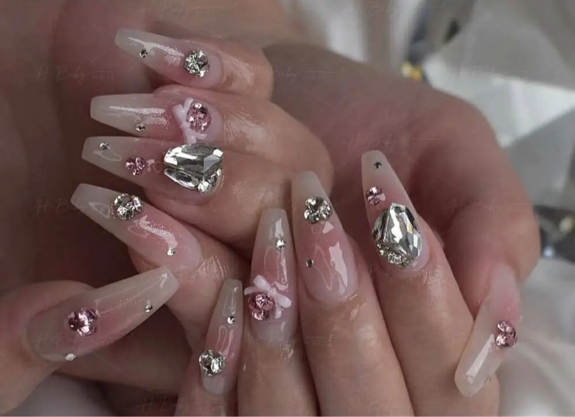 ネイル フレンチネイル ジェルネイル ガラスフレンチ ハロウィン ハート ハンドネイル H.baby Nail Salonのネイルデザイン