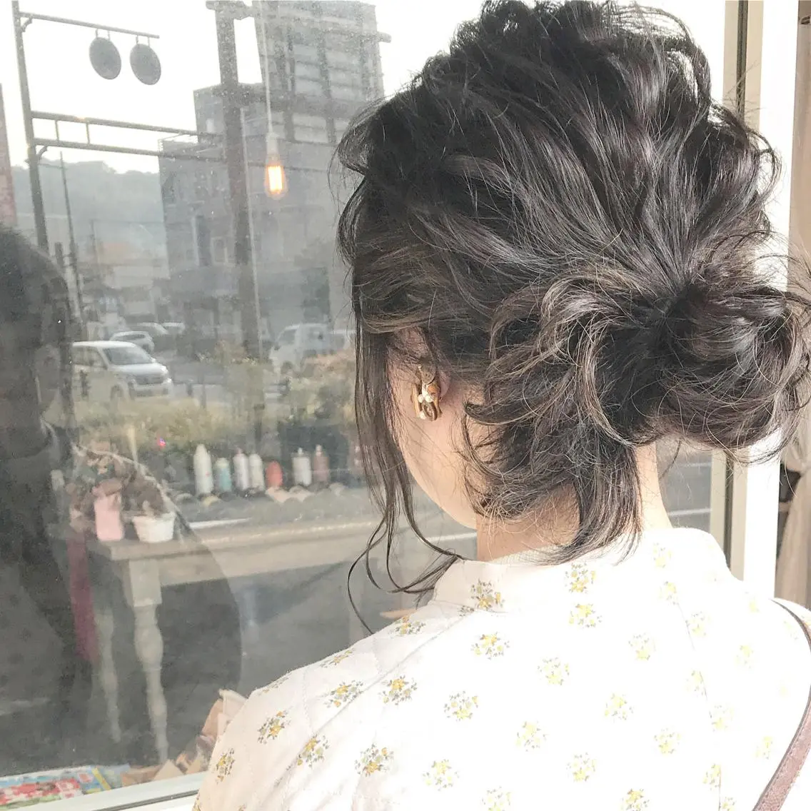 ミディアム カラー ヘアアレンジ ベージュカラー ブリーチ グラデーションカラー ハイライトカラー ハイライト Mariana/ 鶴原-ハイライトのヘアスタイル