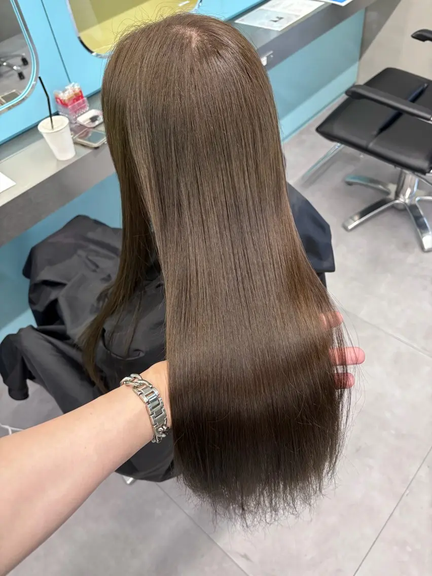 ロング 切りっぱなしボブ ボブ 顔まわりレイヤー 顔周りカット 髪質改善 kyon🎀 透明感カラー/西梅田のヘアスタイル