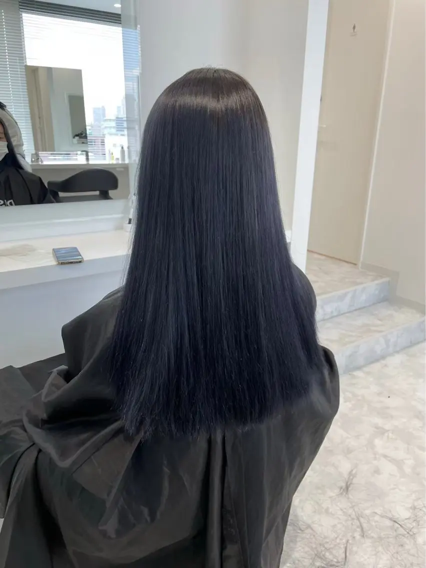 ロング カラー 佐藤 笑瑠のヘアスタイル