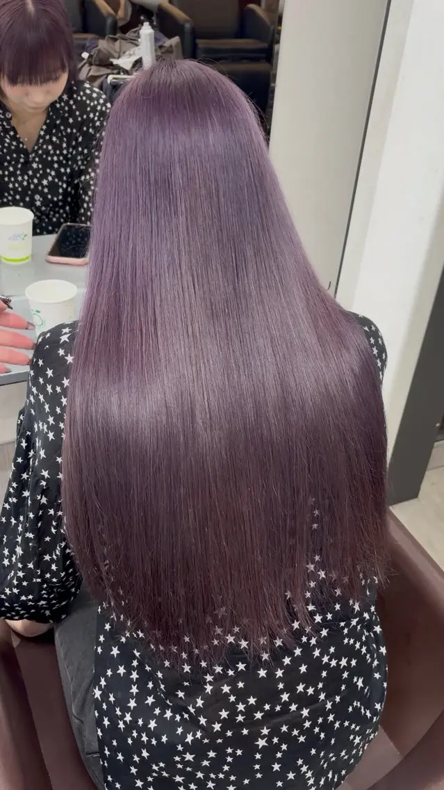 ロング カラー 透明感/オリーブ ハイトーン×レイヤーのヘアスタイル