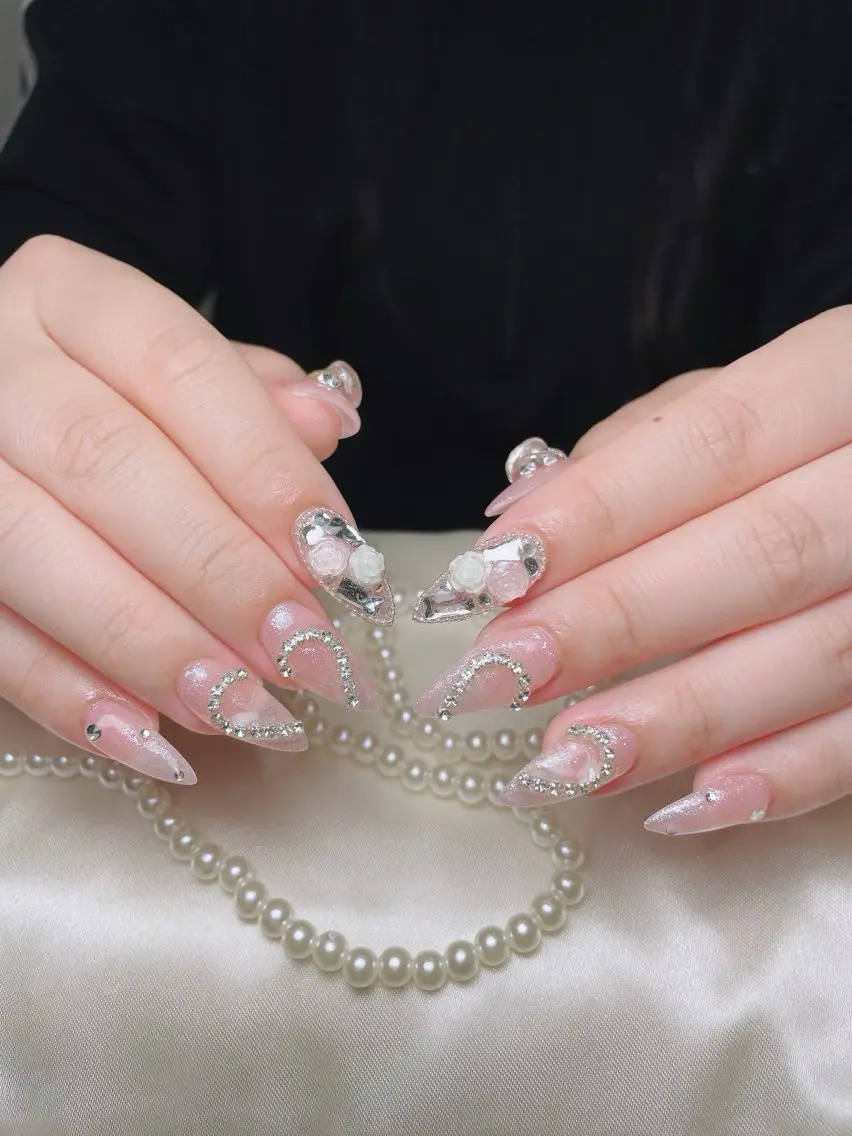 ネイル アートネイル オーロラネイル フラッシュネイル フットネイル フレンチネイル Sora nail 長さ出し専門店のネイルデザイン