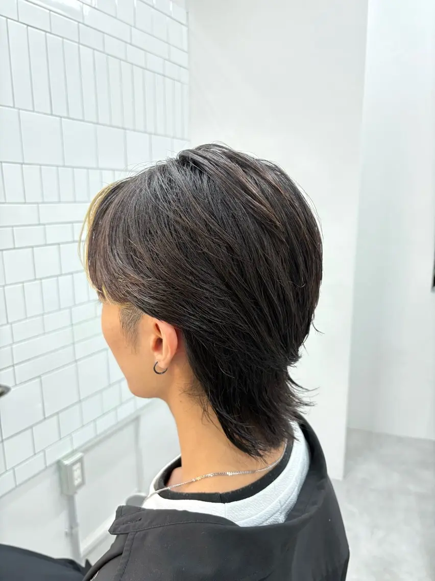 メンズ センターパート メンズウルフカット ウルフカット 中田 信太郎のヘアスタイル