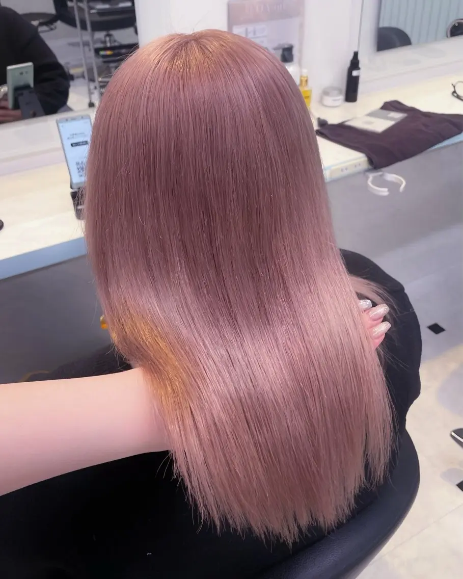 【🪽🎀6月限定🎀🪽】-ミニモ学割-ケアブリーチ使用Wカラー+メンテナンスカットの写真