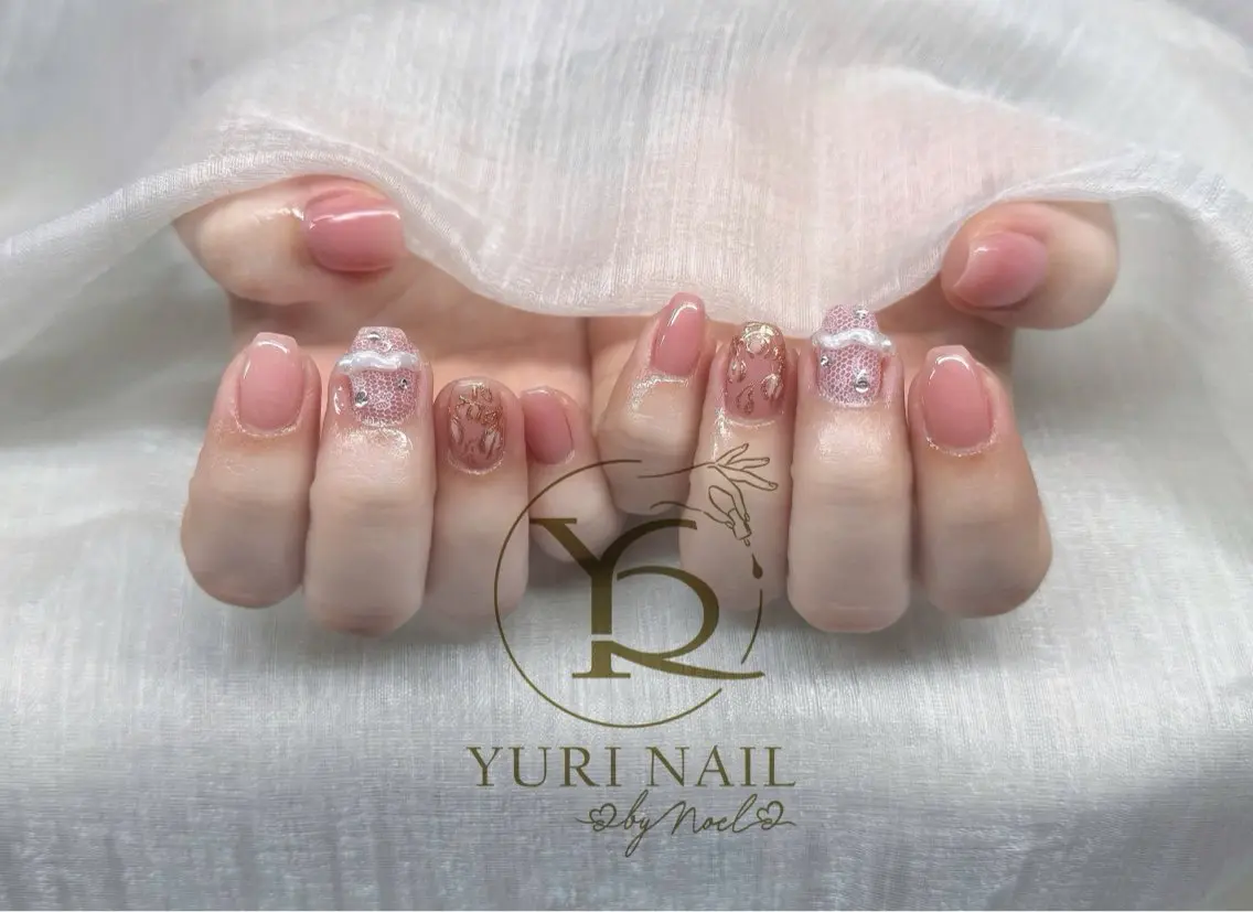 ネイル チークネイル フットネイル フレンチネイル グラデーション キラキラネイル ハンドネイル フットネイル ハンドケア YURI Nail Funabashiのネイルデザイン