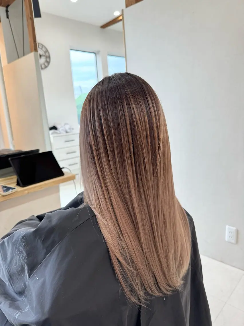 ロング ヘアカラー 鈴木 妃帆未のヘアスタイル