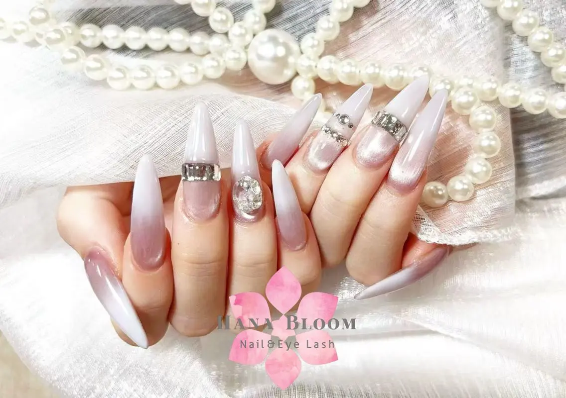 ネイル ハンドネイル ハンドケア HanaBloom 🩷ビンビンのネイルデザイン