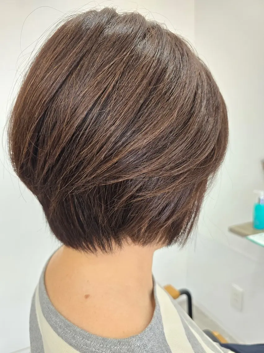 ショート 𝑴𝒐𝒓𝒊 /髪質改善/艶髪🖤のヘアスタイル