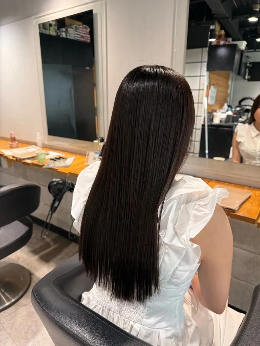 ロング カラー カット 縮毛矯正 NANAMI🩵 大人可愛い韓国ヘアのヘアスタイル