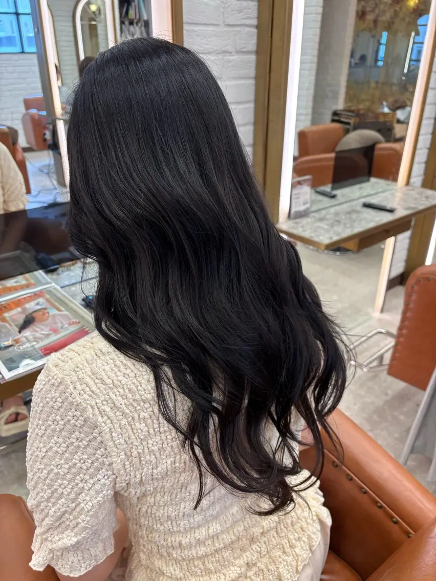 ロング カラー ブラウンカラー ロング ヘアカラー 湯浅 菜月のヘアスタイル