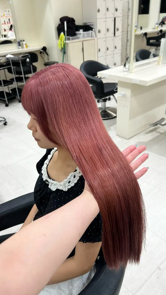 ロング カラー ヘアアレンジ ヘアカラー 韓国レイヤー&ピンク 艶髪🩶maikoのヘアスタイル