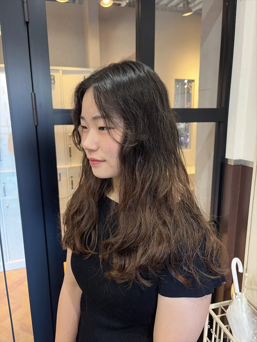 セミロング セミロングパーマ カット パーマ 𝐚𝐨𝐢/艶髪 髪質改善/ヘアセットのヘアスタイル