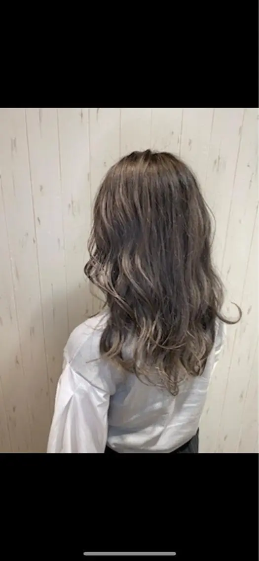〈8月限定〉カット+艶カラー+うる艶トリートメントの写真