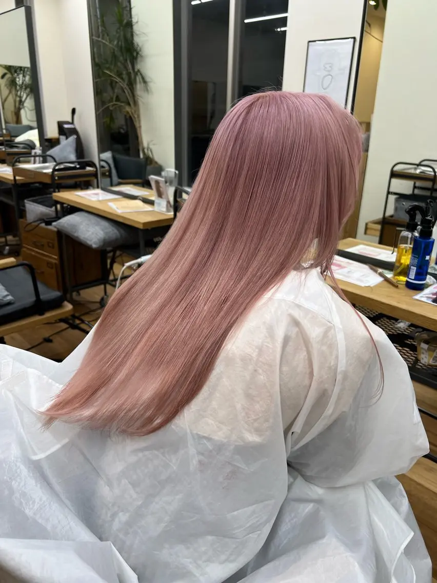 ロング カラー ブリーチ ハイトーンカラー カット ヘアカラー トリートメント 抜きっぱなしブロンド /ハイトーン/カナタのヘアスタイル