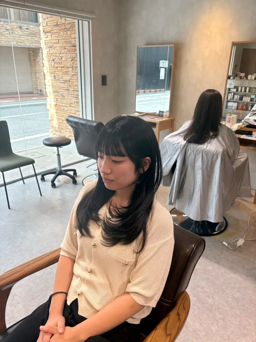 ロング ロングレイヤー くびれヘア 韓国風ヘア レイヤーカット ロング カット 縮毛矯正 上原 佑介のヘアスタイル