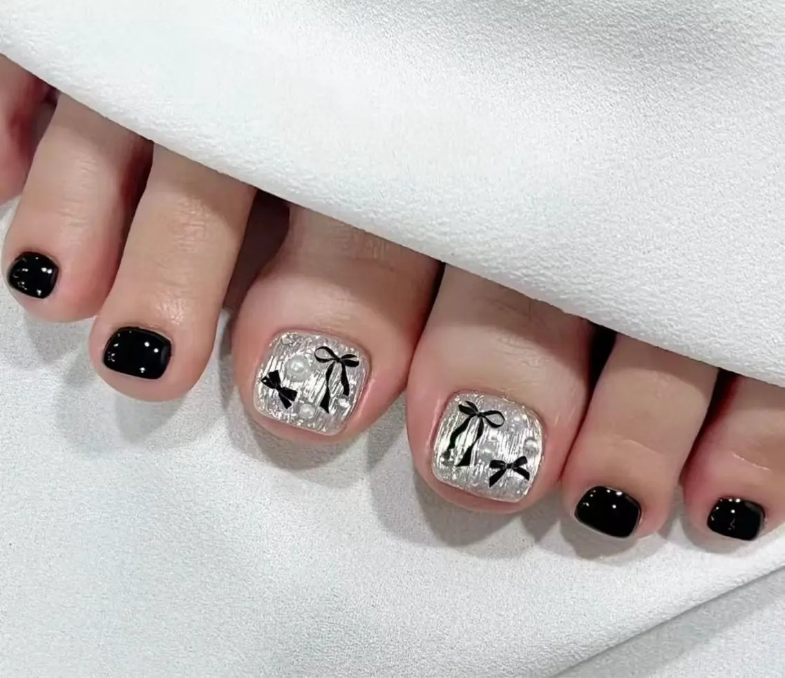 ネイル オーロラネイル フラワーネイル フットネイル フレンチネイル ジェルネイル フットネイル BabyYouMi nailのネイルデザイン