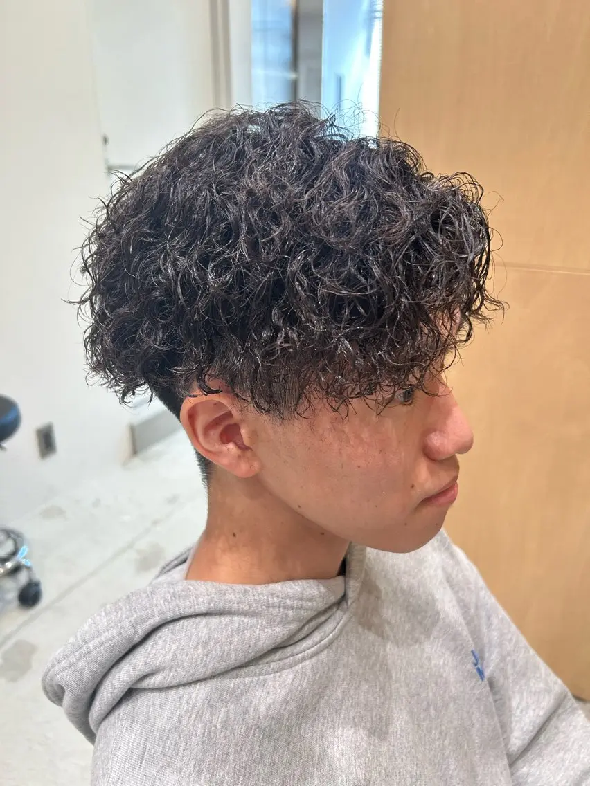 パーマ メンズ フェードカット メンズパーマ カット パーマ 🐲ツイスパ🐲 フェード/龍のヘアスタイル