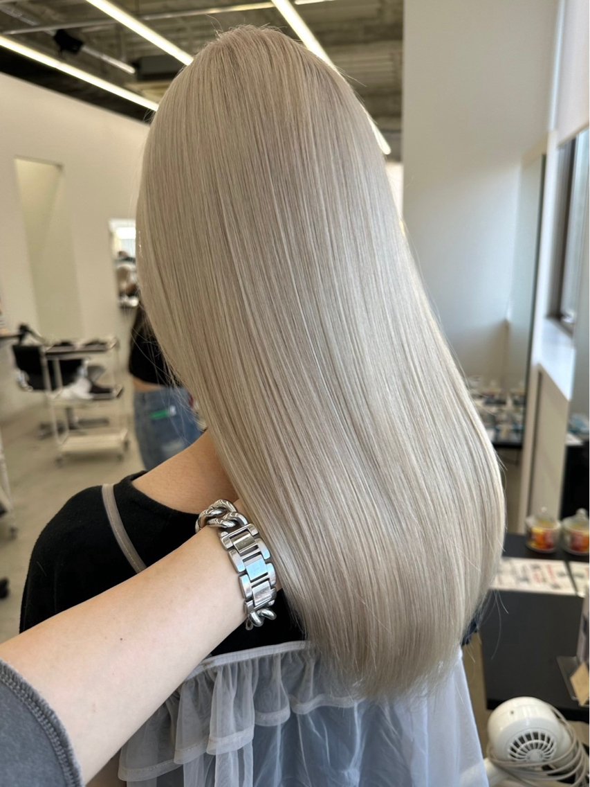 ロング カラー ブリーチ ハイトーンカラー カット ヘアカラー 髙木 利央のヘアスタイル