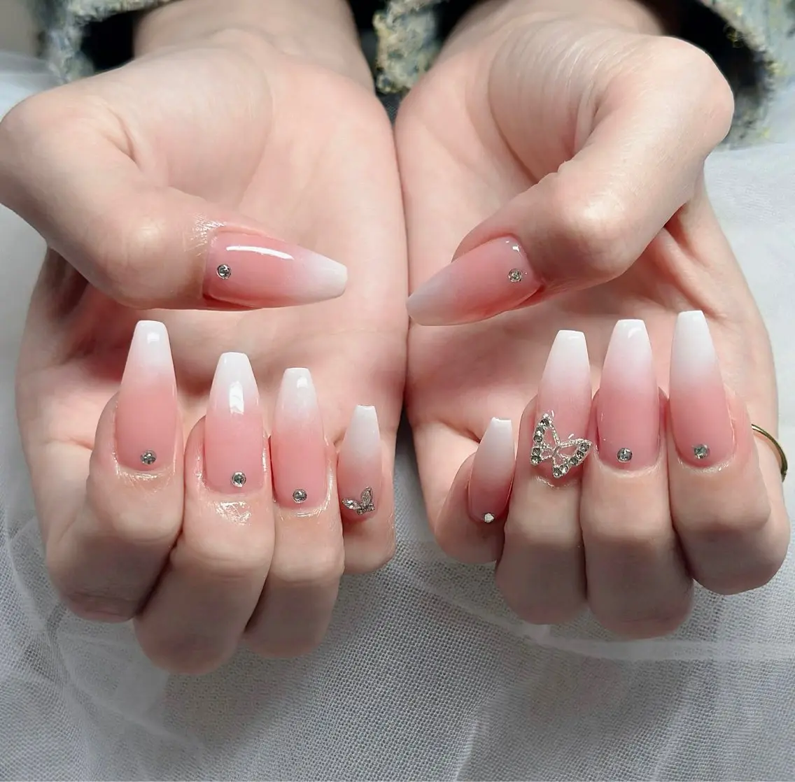 ネイル アートネイル ボルドー フレンチネイル ジェルネイル 氷ネイル・うるうるネイル ハンドネイル H.baby Nail Salonのネイルデザイン