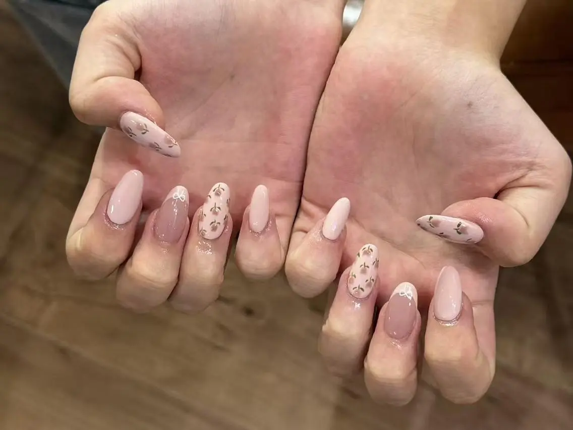 ネイル フレンチネイル ジェルネイル ガラスフレンチ 韓国ネイル マグネットネイル ハンドネイル ハンドケア The Nail 新大久保店のネイルデザイン