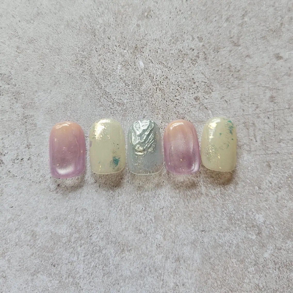 ネイル ジェルネイル マグネットネイル ニュアンスネイル パラジェル 春ネイル ハンドネイル Nailsalon manoのネイルデザイン