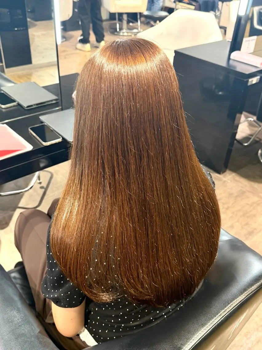 ロング ヘアカラー momo🎀韓国レイ ヤー・ハイトーンのヘアスタイル