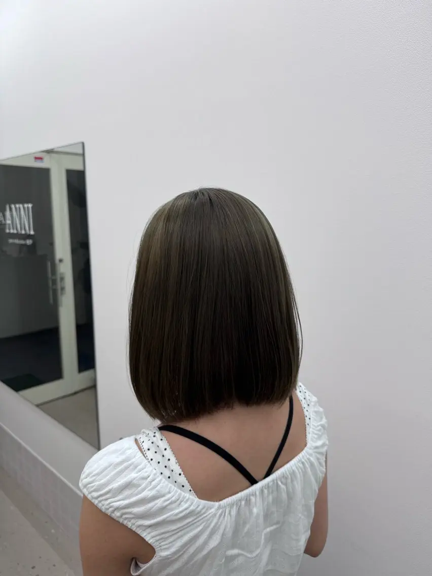 ミディアム ヘアカラー 内田 愛莉のヘアスタイル