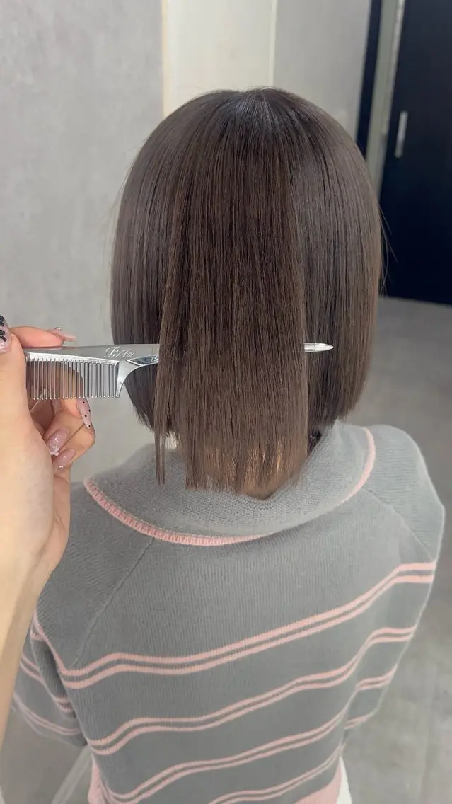 ミディアム カラー アッシュ アッシュブラウン ベージュカラー 黒髪 ブリーチ カット ヘアカラー トリートメント 赤み無し柔らかカラー 【梅田】madokaのヘアスタイル