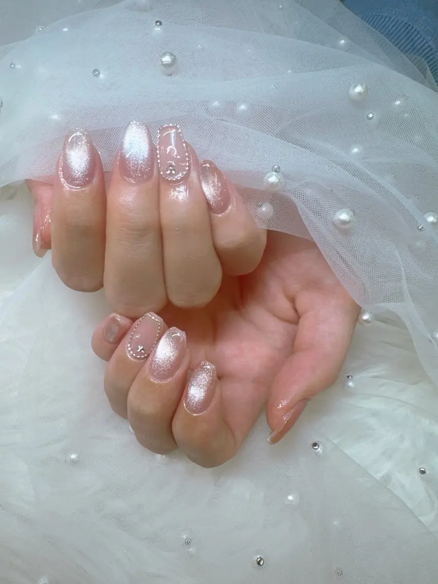 ネイル 成人式 フレンチネイル ジェルネイル ガラスフレンチ キラキラネイル ハンドネイル Queeens nailのネイルデザイン