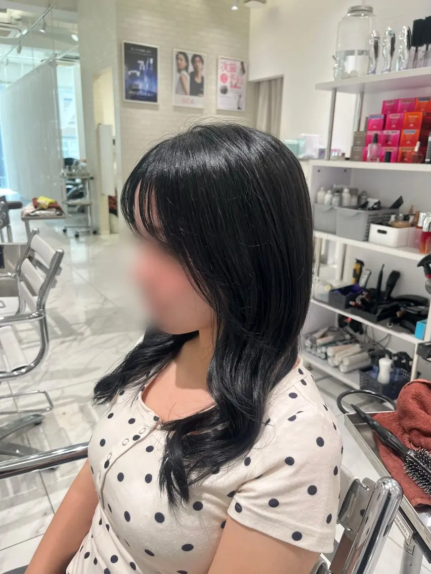 ロング カラー 黒髪 ブルーカラー ブルーブラック ブラウンカラー 透明感カラー 橋本 七海のヘアスタイル