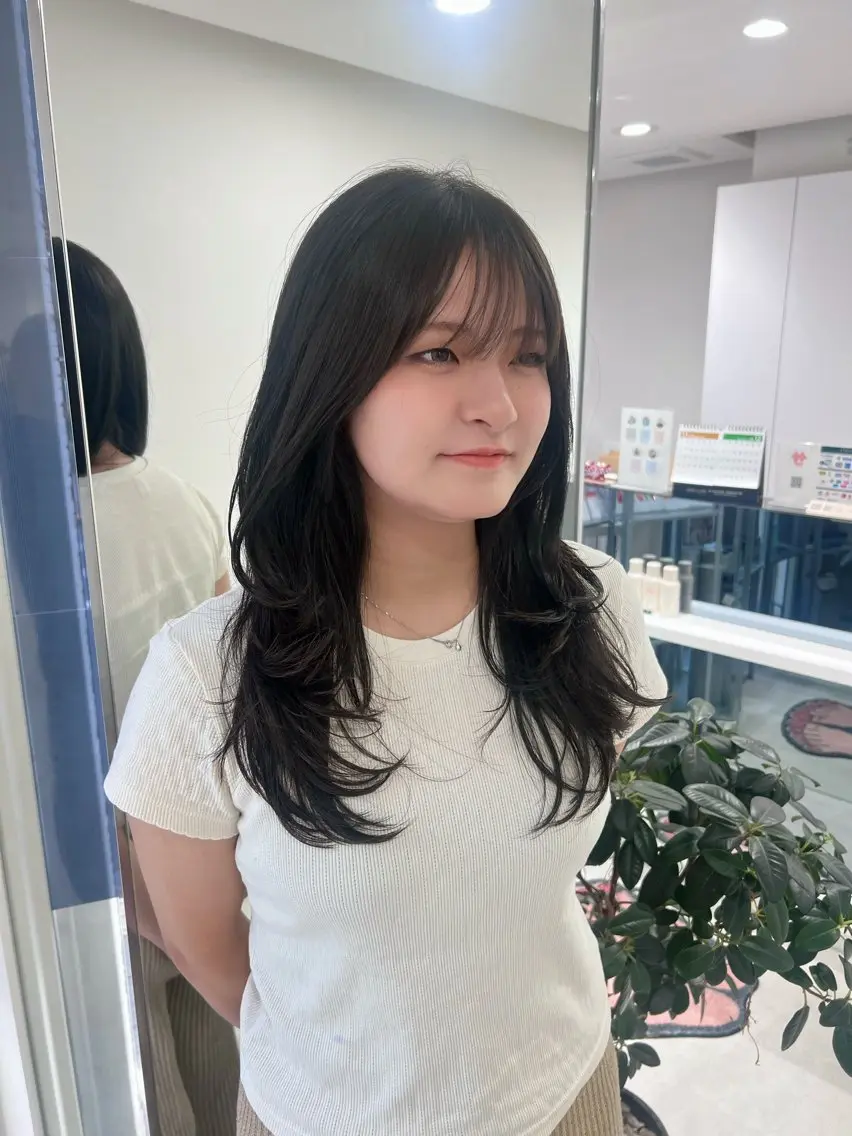 セミロング カット ヘアカラー トリートメント ヘアセット 似合わせレイヤー/ 髪質改善/Aoiのヘアスタイル