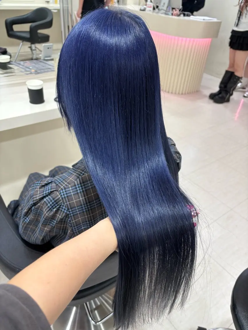セミロング カラー ヘアアレンジ ヘアカラー 💟RINNA 艶カラー💟のヘアスタイル