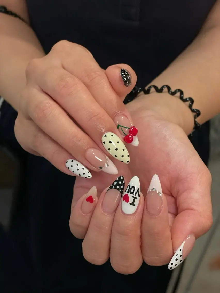 ネイル アートネイル オーロラネイル フレンチネイル ジェルネイル グラデーション ハンドネイル Sora  Nail Studioのネイルデザイン